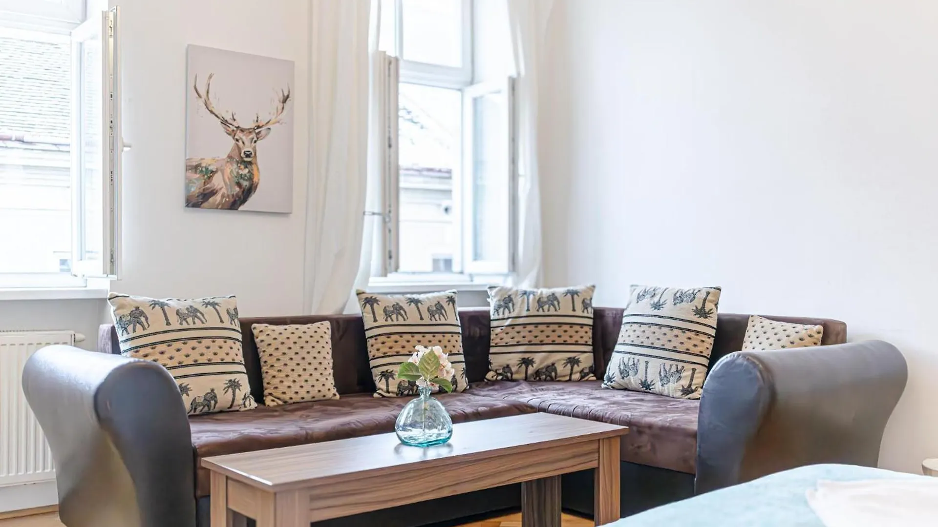 Amazing 2Br City Stay, Wiener Stadthalle 0*, Viena