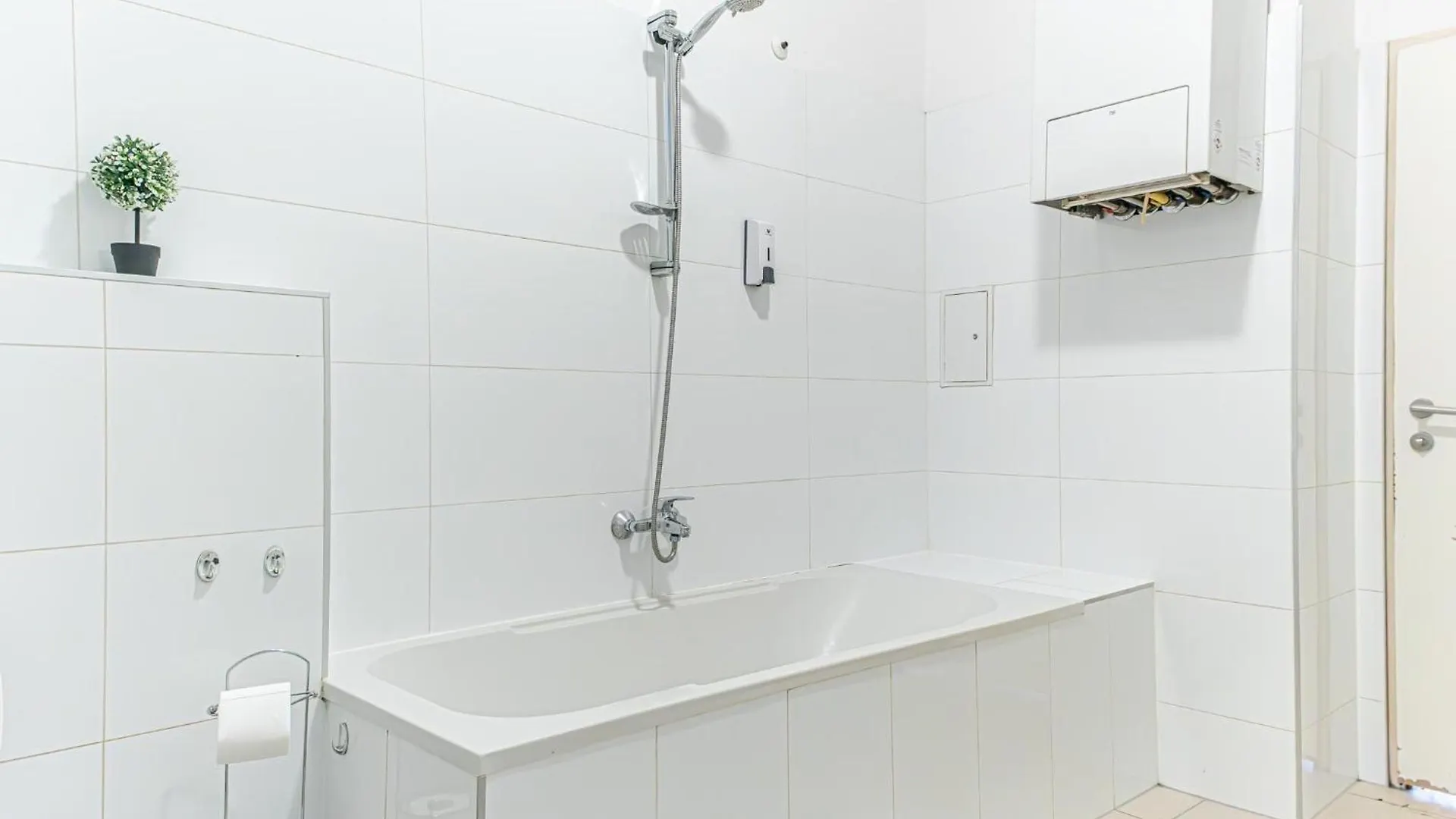 Amazing 2Br City Stay, Wiener Stadthalle 0*, Viena