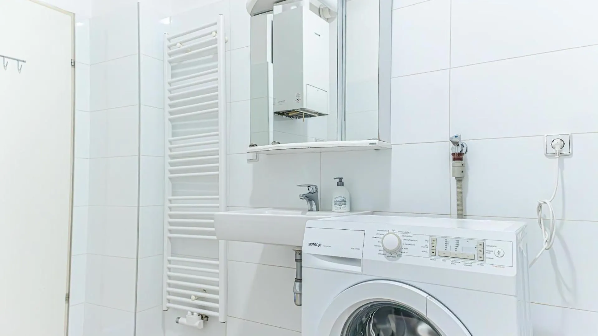 Amazing 2Br City Stay, Wiener Stadthalle Austria